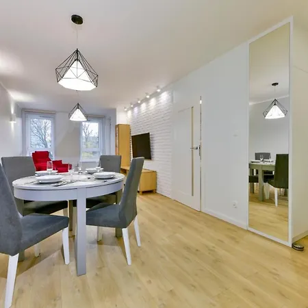 Apartament Sloneczny Platany Apartment Kolobrzeg