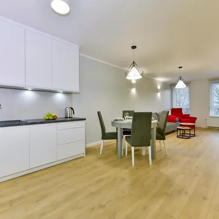 Apartament Sloneczny Platany Apartment *